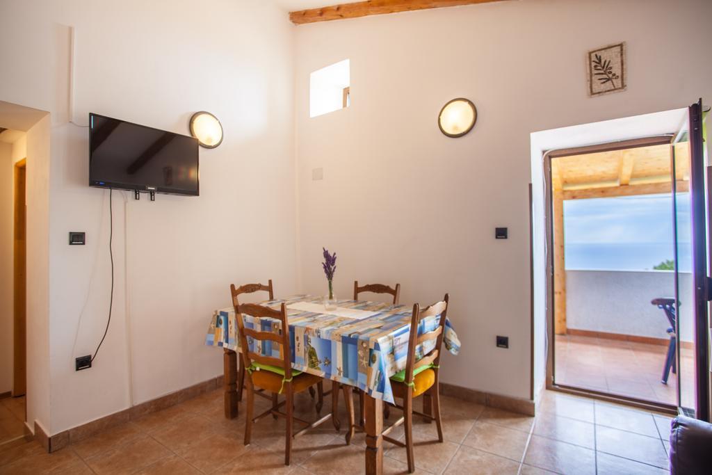Apartment Vidovici Martinšćica Buitenkant foto